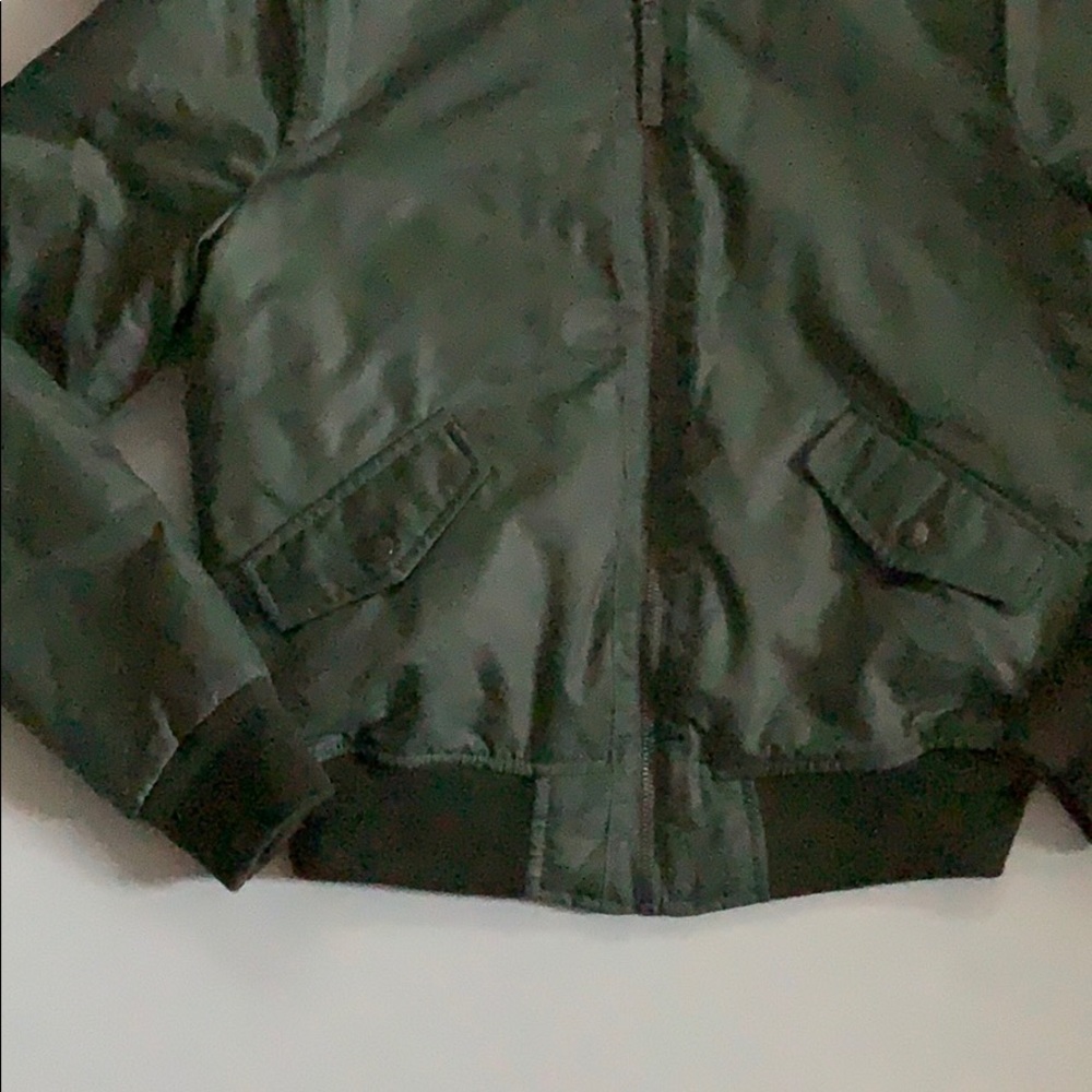 Hollister Army Green Jacket. Junior size Medium - Picture 3 of 7